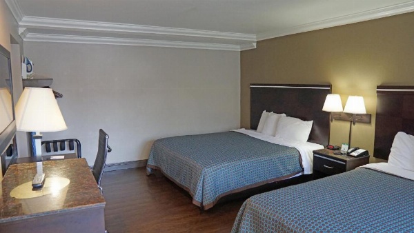 Hawthorne Plaza Inn Near LAX image 12